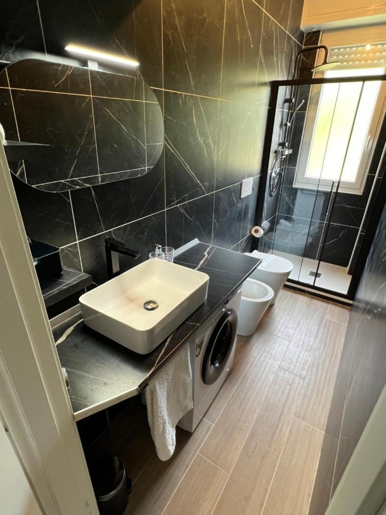 Moderno Ed Elegante Loft Con Balcone Apartment Milano Exterior foto