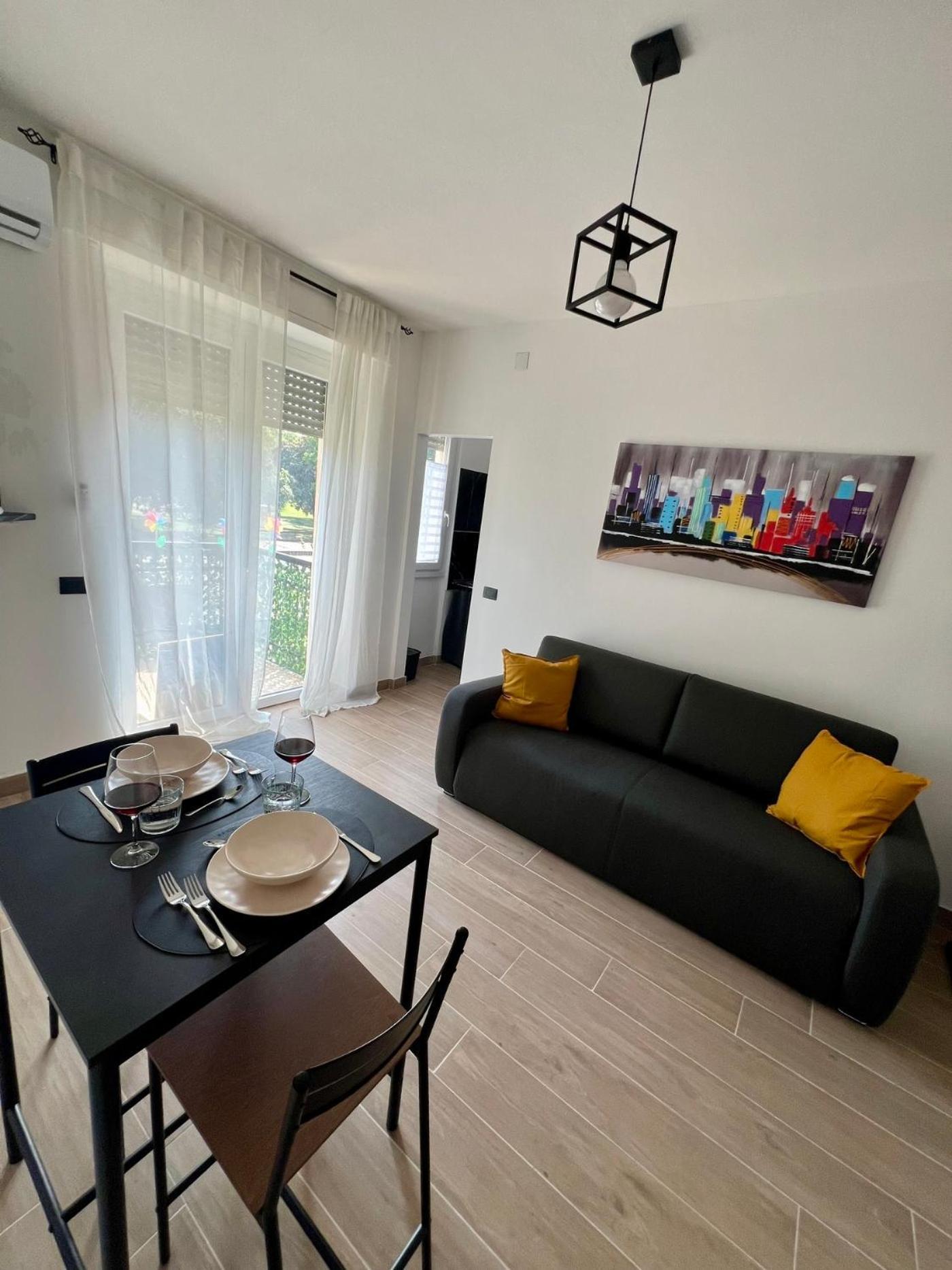 Moderno Ed Elegante Loft Con Balcone Apartment Milano Exterior foto